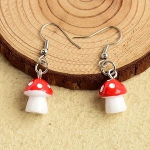 Small glass mushroom earrings BNWT